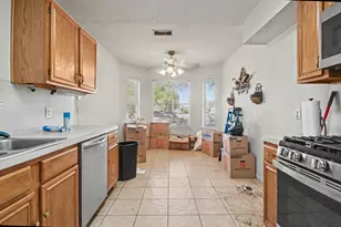 2914 Overland Trail, Dickinson, TX 77539 - Photo 5