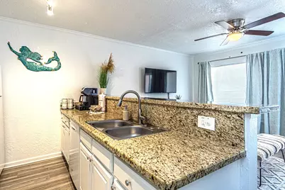 9520 Seawall Blvd #206, Galveston, TX 77554 - Photo 5