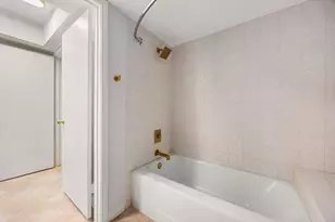 1746 S Gessner Rd, Houston, TX 77063 - Photo 37