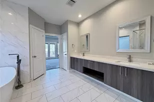 8404 Safeguard St, Houston, TX 77051 - Photo 15