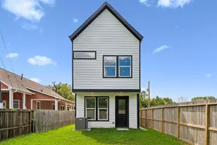 8027 Betty Boop St, Houston, TX 77028 - Photo 33