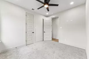 8027 Betty Boop St, Houston, TX 77028 - Photo 25