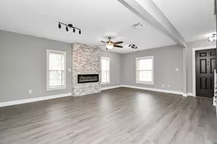 901 N Jones St, Baytown, TX 77520 - Photo 5