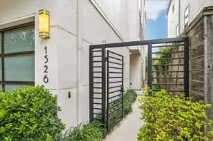 1526 Vermont St, Houston, TX 77006 - Photo 3