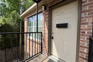 4719 Clay St, Houston, TX 77023 - Photo 3