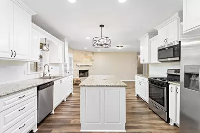 126 Wood Manor Lane, Sour Lake, TX 77659 - Photo 5