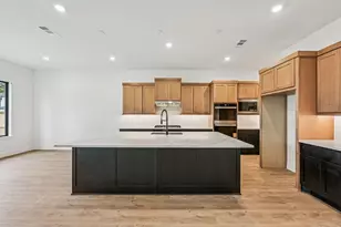 16127 Rustling Woods Rd, Conroe, TX 77302 - Photo 17