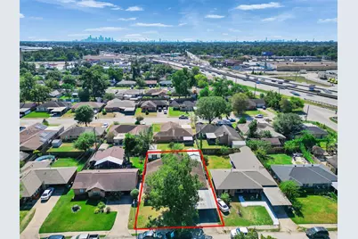 261 W Spreading Oak Drive, Houston, TX 77076 - Photo 27