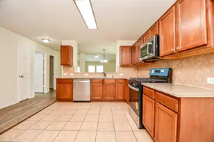 5327 Stonegate Dr, Richmond, TX 77407 - Photo 9