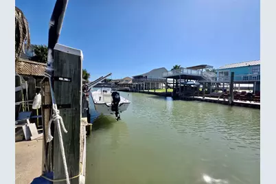 17 King Fish Lane, Freeport, TX 77541 - Photo 9