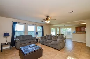 13906 Tinsley Ct, Houston, TX 77014 - Photo 9