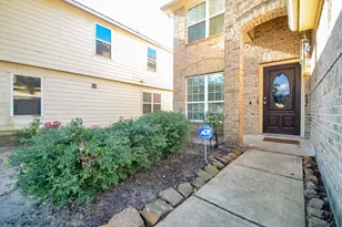 13906 Tinsley Ct, Houston, TX 77014 - Photo 3