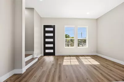 5949 Collingsworth Street, Houston, TX 77026 - Photo 15