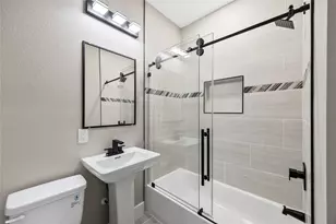 5949 Collingsworth St, Houston, TX 77026 - Photo 23
