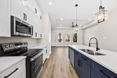 5949 Collingsworth Street, Houston, TX 77026 - Photo 13