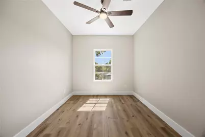 5949 Collingsworth Street, Houston, TX 77026 - Photo 21