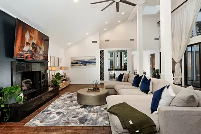 10 W Shady Lane, Houston, TX 77063 - Photo 11