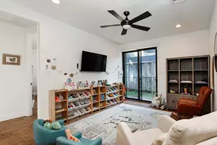 10 W Shady Ln, Houston, TX 77063 - Photo 33