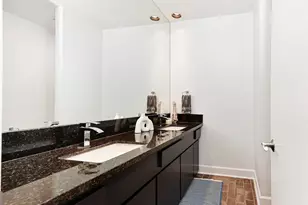 10 W Shady Ln, Houston, TX 77063 - Photo 35