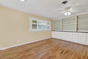 909 Silber Rd, Houston, TX 77024 - Photo 9