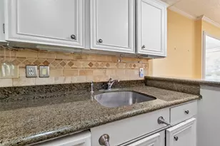 909 Silber Rd, Houston, TX 77024 - Photo 15