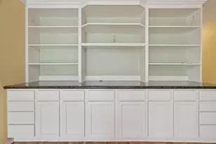 909 Silber Rd, Houston, TX 77024 - Photo 11