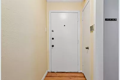 909 Silber Road #16C, Houston, TX 77024 - Photo 5