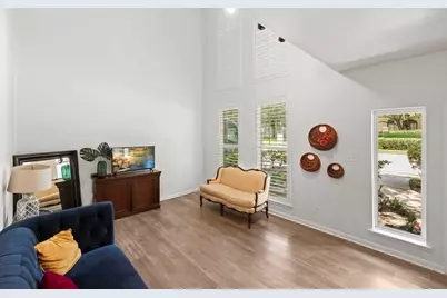 1115 Augusta Drive #26, Houston, TX 77057 - Photo 9