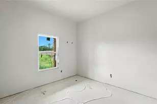 301 Live Oak St, Gonzales, TX 78629 - Photo 7