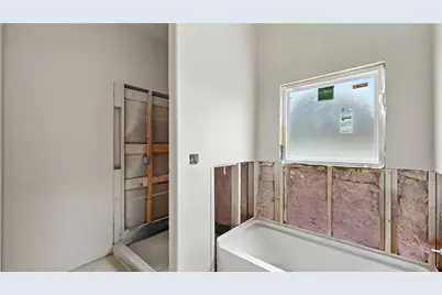 301 Live Oak Street, Gonzales, TX 78629 - Photo 9