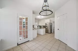 2503 Hodges Bend Cir, Sugar Land, TX 77479 - Photo 5