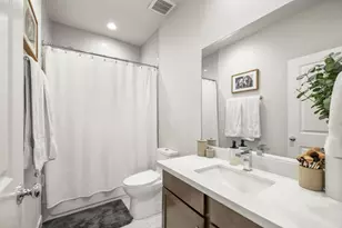 726 Carriage Knls Dr, Houston, TX 77008 - Photo 23