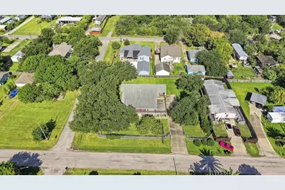 746 12th Street, Dickinson, TX 77539 - Photo 27