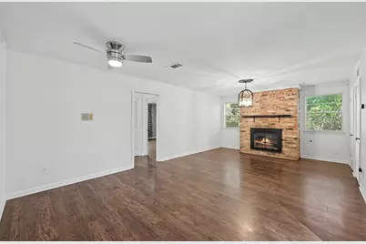 8 Hanover Lane, Panorama Village, TX 77304 - Photo 11