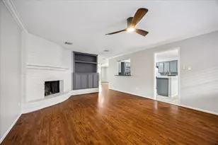 727 Bunker Hill Rd, Houston, TX 77024 - Photo 3