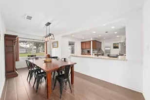 1421 Confederate Rd, Houston, TX 77055 - Photo 11