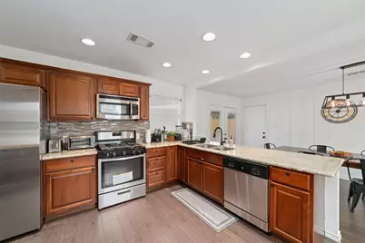 1421 Confederate Road, Houston, TX 77055 - Photo 9