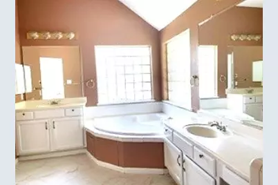 4331 Evergreen Elm Ct Court, Houston, TX 77059 - Photo 15