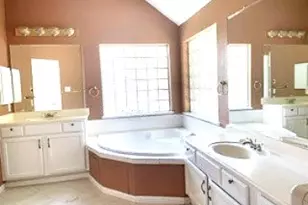 4331 Evergreen Elm Ct Ct, Houston, TX 77059 - Photo 15