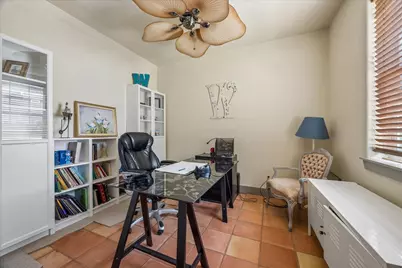 511 Chimney Cove Drive, Marble Falls, TX 78654 - Photo 13