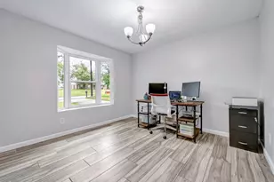 10311 Woodhollow Dr, Conroe, TX 77385 - Photo 15