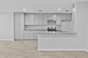 12002 Leitrim Way, Houston, TX 77047 - Photo 5