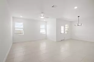 7811 Jasper Mdws Wy, Angleton, TX 77515 - Photo 15