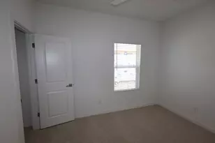 7811 Jasper Mdws Wy, Angleton, TX 77515 - Photo 9