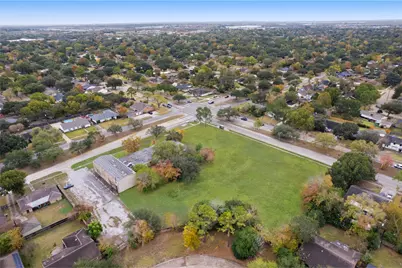 11122 Hillcroft Street, Houston, TX 77096 - Photo 7