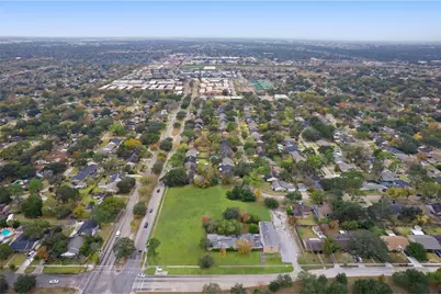 11122 Hillcroft Street, Houston, TX 77096 - Photo 21