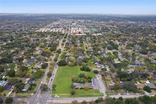 11122 Hillcroft St, Houston, TX 77096 - Photo 21