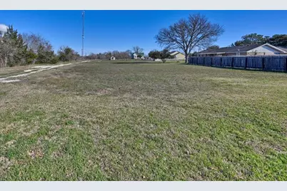 306 Matula Avenue, Schulenburg, TX 78956 - Photo 3