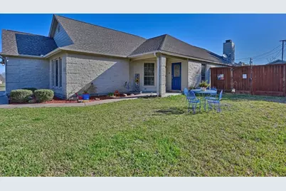 306 Matula Avenue, Schulenburg, TX 78956 - Photo 3