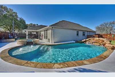 306 Matula Avenue, Schulenburg, TX 78956 - Photo 1